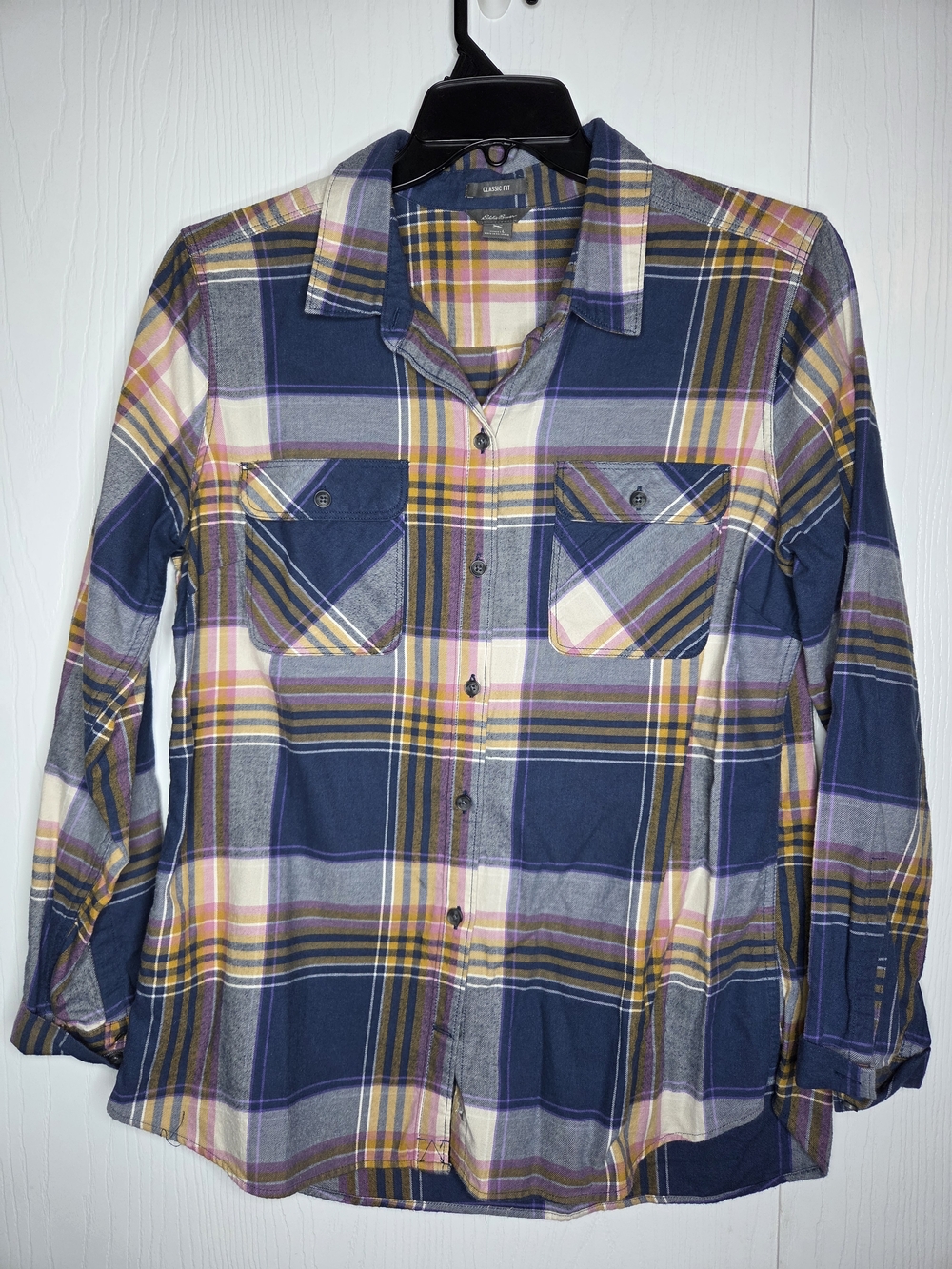 Eddie Bauer Women's Classic Fit Navy, Plaid Button-Down Shirt Casual Size-L